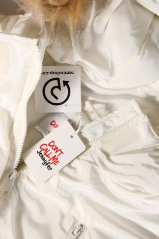 Γυναικείο μπουφάν Jennyfer, Μέγεθος XS, Χρώμα Λευκό, Τιμή 22,53 €