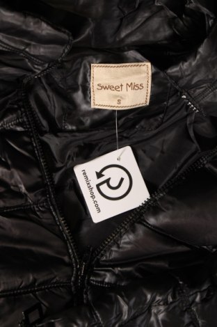 Γυναικείο μπουφάν Sweet Miss, Μέγεθος S, Χρώμα Μαύρο, Τιμή 17,94 €