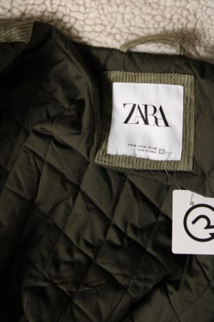 Дамско яке Zara, Размер M, Цвят Зелен, Цена 41,00 лв.