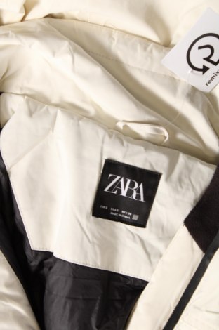 Дамско яке за зимни спортове Zara, Размер S, Цвят Бял, Цена 90,00 лв.