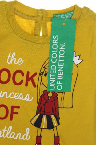 Dziecięca bluzka United Colors Of Benetton, Rozmiar 3-6m/ 62-68 cm, Kolor Żółty, Cena 29,91 zł