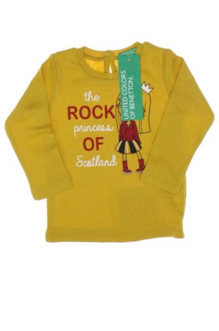 Детска блуза United Colors Of Benetton, Размер 3-6m/ 62-68 см, Цвят Жълт, Цена 20,40 лв.