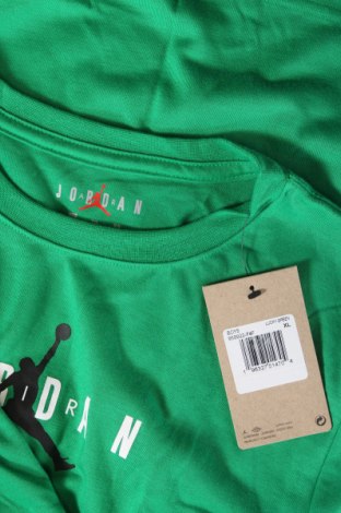 Kinder T-Shirt Air Jordan Nike, Größe 13-14y/ 164-168 cm, Farbe Grün, Preis 35,57 €