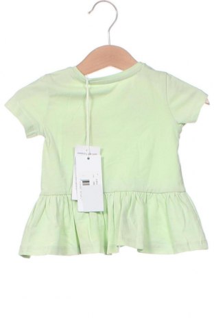 Детска тениска Guess, Размер 3-6m/ 62-68 см, Цвят Зелен, Цена 46,00 лв.