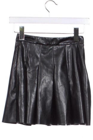 Δερμάτινη φούστα Pull&Bear, Μέγεθος XS, Χρώμα Μαύρο, Τιμή 17,90 €