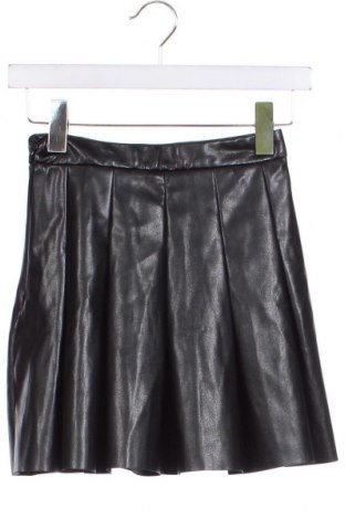 Kožená sukně  Pull&Bear, Velikost XS, Barva Černá, Cena  443,00 Kč