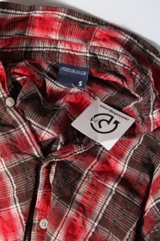 Ανδρικό πουκάμισο Fishbone, Μέγεθος S, Χρώμα Πολύχρωμο, Τιμή 3,59 €