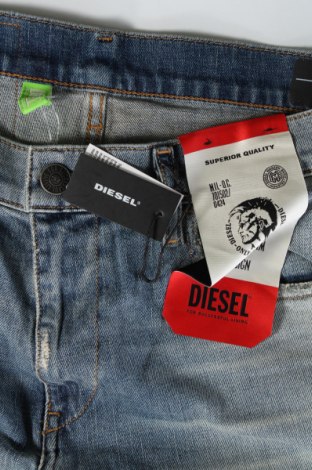 Blugi de bărbați Diesel, Mărime L, Culoare Albastru, Preț 615,79 Lei