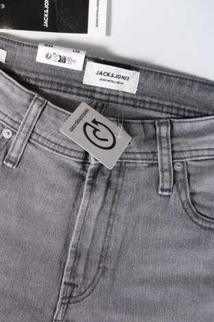 Herren Jeans Jack & Jones, Größe M, Farbe Grau, Preis 9,59 €