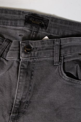 Pánske džínsy  LCW, Veľkosť M, Farba Sivá, Cena  6,67 €