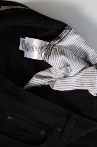 Pánské džíny  Marks & Spencer, Velikost L, Barva Černá, Cena  230,00 Kč