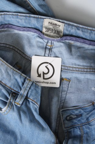 Męskie jeansy Pull&Bear, Rozmiar M, Kolor Niebieski, Cena 57,08 zł