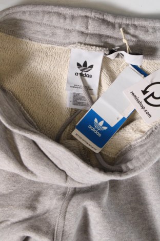 Ανδρικό κοντό παντελόνι Adidas Originals, Μέγεθος S, Χρώμα Γκρί, Τιμή 24,61 €