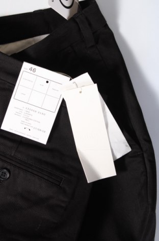 Ανδρικό κοντό παντελόνι Arket, Μέγεθος M, Χρώμα Μαύρο, Τιμή 23,97 €