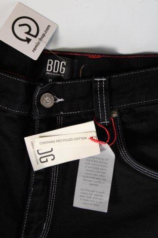 Мъжки къс панталон BDG, Размер L, Цвят Черен, Цена 62,00 лв.
