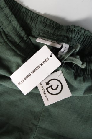 Ανδρικό κοντό παντελόνι Endless Nights, Μέγεθος L, Χρώμα Πράσινο, Τιμή 31,96 €