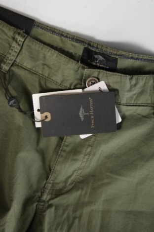 Ανδρικό κοντό παντελόνι Fynch-Hatton, Μέγεθος M, Χρώμα Πράσινο, Τιμή 47,94 €