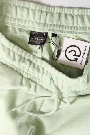 Мъжки къс панталон Jack & Jones, Размер L, Цвят Зелен, Цена 62,00 лв.