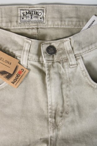 Мъжки къс панталон Kaotiko, Размер S, Цвят Зелен, Цена 62,00 лв.