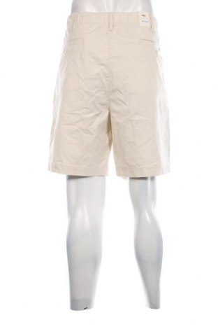 Pantaloni scurți de bărbați Levi's, Mărime XL, Culoare Ecru, Preț 305,92 Lei