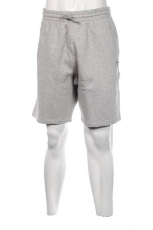 Pantaloni scurți de bărbați Reebok, Mărime XL, Culoare Gri, Preț 183,55 Lei