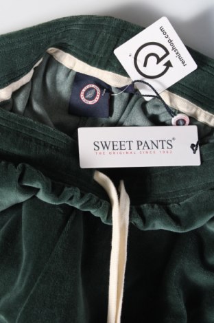 Pánske kraťasy  SWEET PANTS, Veľkosť L, Farba Zelená, Cena  78,84 €