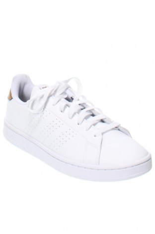 Мъжки обувки Adidas, Размер 40, Цвят Бял, Цена 192,85 лв.