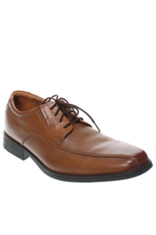 Мъжки обувки Clarks, Размер 42, Цвят Кафяв, Цена 148,24 лв.