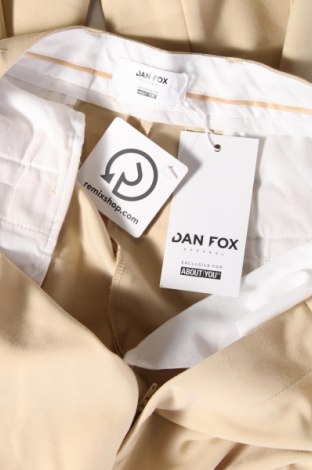 Męskie spodnie Dan Fox X About You, Rozmiar XL, Kolor Beżowy, Cena 247,89 zł