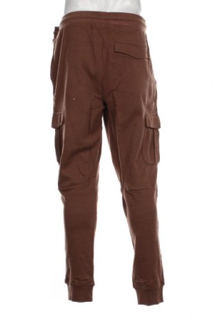 Pantaloni trening de bărbați Urban Classics, Mărime 3XL, Culoare Maro, Preț 305,92 Lei