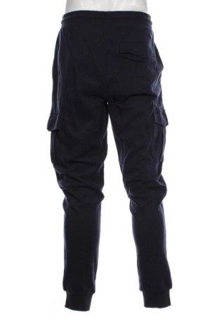 Pantaloni trening de bărbați Urban Classics, Mărime XL, Culoare Albastru, Preț 91,78 Lei
