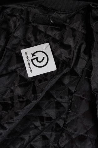 Pánska bunda , Veľkosť S, Farba Čierna, Cena  16,33 €