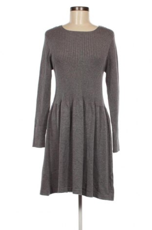 Kleid, Größe M, Farbe Grau, Preis € 5,25