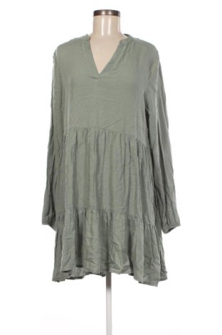 Kleid Amisu, Größe M, Farbe Grün, Preis 8,27 €