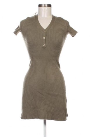 Kleid Bershka, Größe S, Farbe Grün, Preis 6,68 €