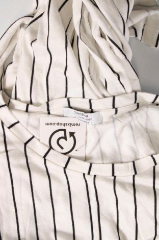 Kleid Bershka, Größe M, Farbe Weiß, Preis 20,18 €