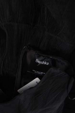 Φόρεμα Bershka, Μέγεθος XS, Χρώμα Μαύρο, Τιμή 34,99 €