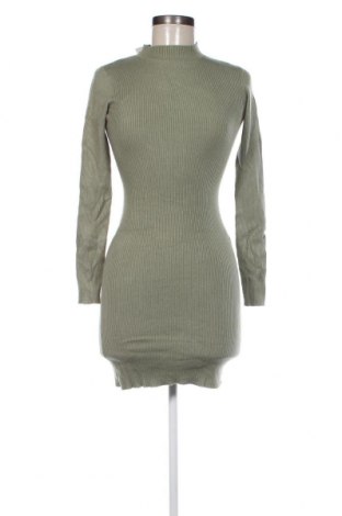 Kleid Bershka, Größe S, Farbe Grün, Preis 12,11 €