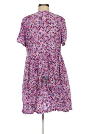 Šaty  C&A, Velikost M, Barva Vícebarevné, Cena  462,00 Kč