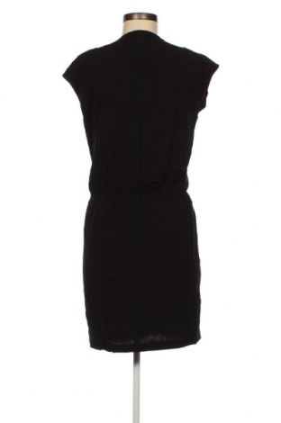 Šaty  Esprit, Velikost M, Barva Černá, Cena  199,00 Kč