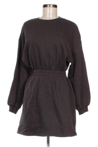 Kleid H&M Divided, Größe S, Farbe Grau, Preis € 4,84