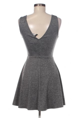 Kleid H&M Divided, Größe S, Farbe Grau, Preis 8,07 €