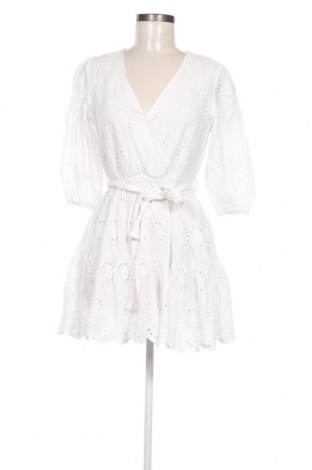 Kleid Ivivi, Größe S, Farbe Weiß, Preis 20,18 €