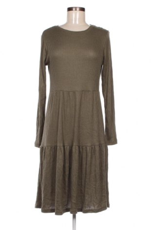 Kleid Janina, Größe M, Farbe Grün, Preis 17,61 €