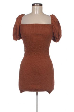 Kleid Pretty Little Thing, Größe M, Farbe Braun, Preis 20,18 €