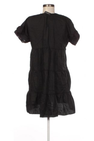 Šaty  Pretty Little Thing, Veľkosť M, Farba Čierna, Cena  26,08 €