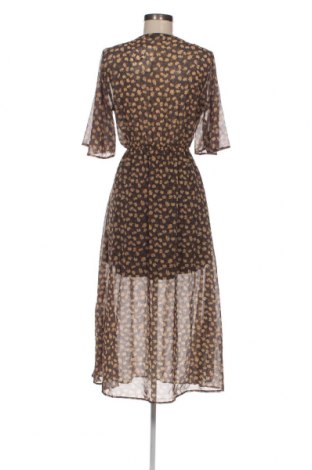 Kleid Pull&Bear, Größe XL, Farbe Mehrfarbig, Preis 16,14 €