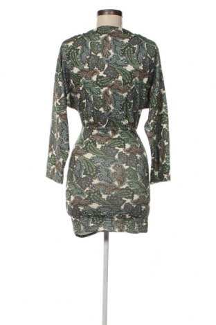 Kleid Pull&Bear, Größe S, Farbe Mehrfarbig, Preis 6,26 €