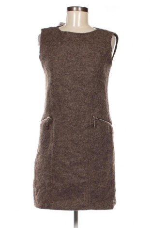 Kleid Rinascimento, Größe M, Farbe Braun, Preis 10,02 €