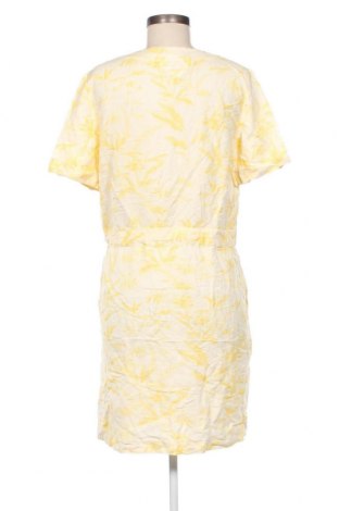 Kleid Sissy Boy, Größe M, Farbe Gelb, Preis 20,18 €
